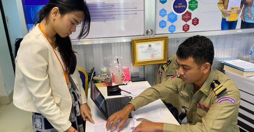 នៅថ្ងៃអង្គារ ១កើត ខែជេស្ឋ ឆ្នាំម្សាញ់ សប្តស័ក ព.ស. ២៥៦៩ ត្រូវនឹង ថ្ងៃទី២៧ ខែឧសភា ឆ្នាំ២០២៥ ក្រុមការងារត្រួតពិនិត្យ និងស្រាវជ្រាវលើករណីឯកសារអត្តសញ្ញាណមិនប្រក្រតី នៃអគ្គនាយកដ្ឋានអត្តសញ្ញាណកម្ម បានទទួលដោះស្រាយបញ្ហាកំហុស